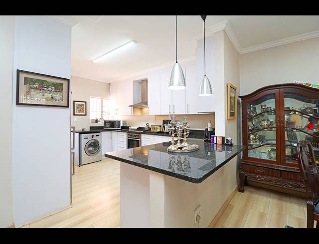 3 BEDROOM SECTIONAL TITLE FOR SALE IN HIGHLANDS NORTH